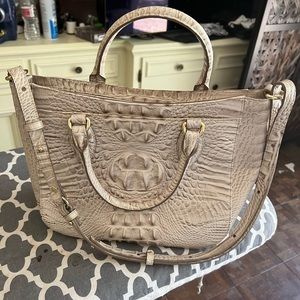 Brahmin NWOT small Lena Melbourne.